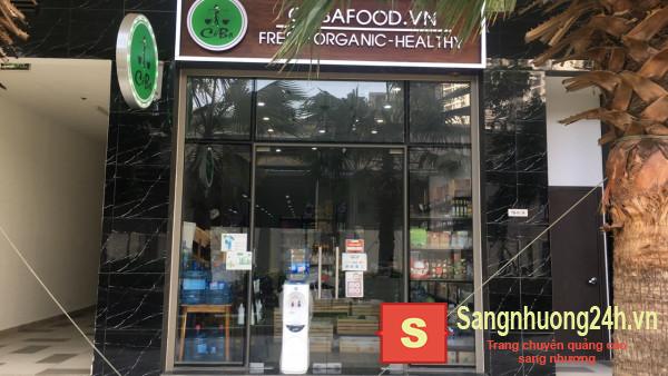 Sang cửa hàng thực phẩm tiện lợi mặt tiền đường Phổ Quang, quận Tân Bình.