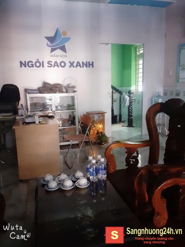 Sang trường mầm non