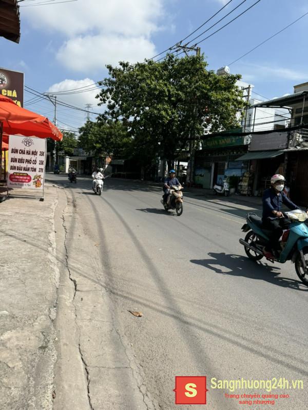 Sang nhà thuốc tây