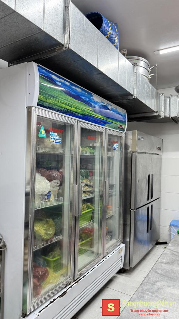 Sang nhà hàng