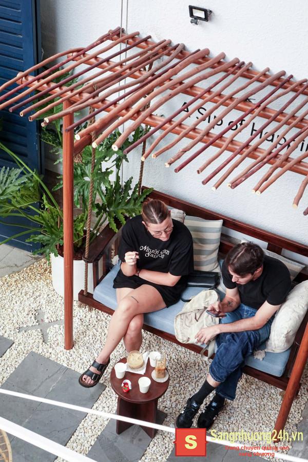 Sang quán cafe