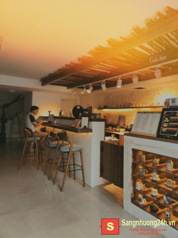 Sang quán cafe