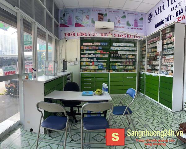 Sang nhà thuốc tây