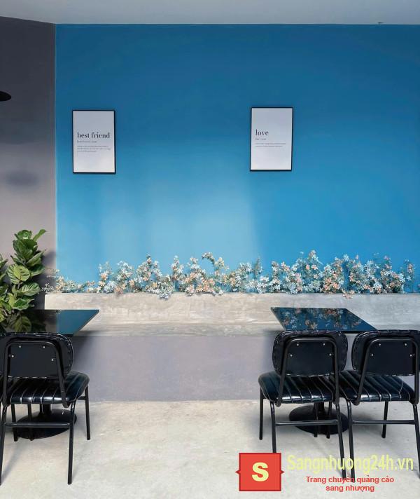 Sang quán cafe