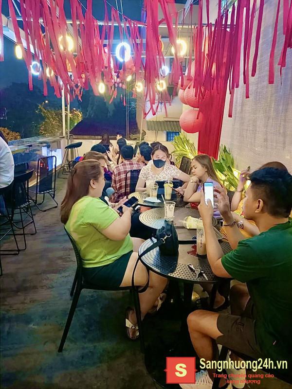 Sang quán cafe