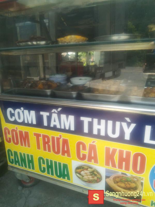 Sang quán cơm