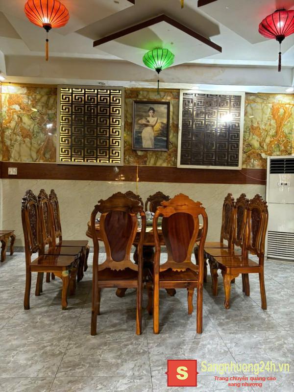 Sang nhà hàng