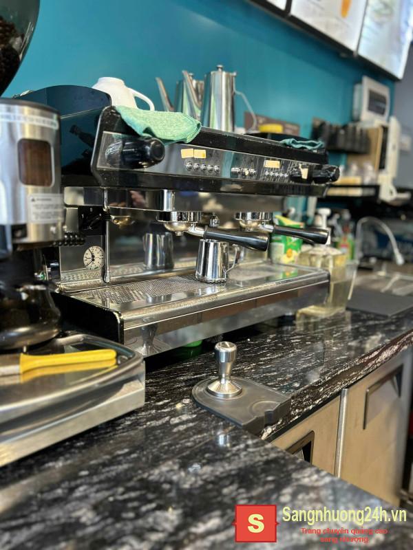 Sang quán cafe