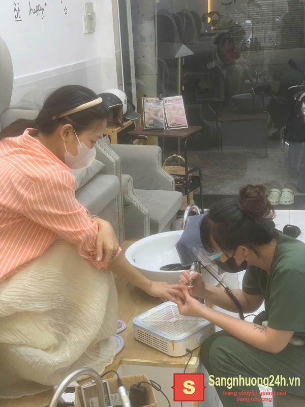 Sang tiệm tóc - nail