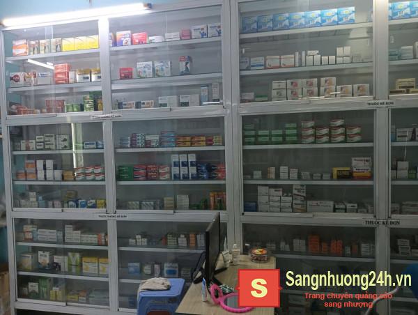 Sang nhà thuốc tây