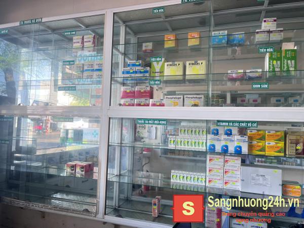 Sang nhà thuốc tây