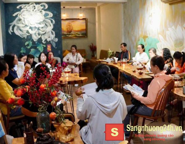 Sang phòng trà