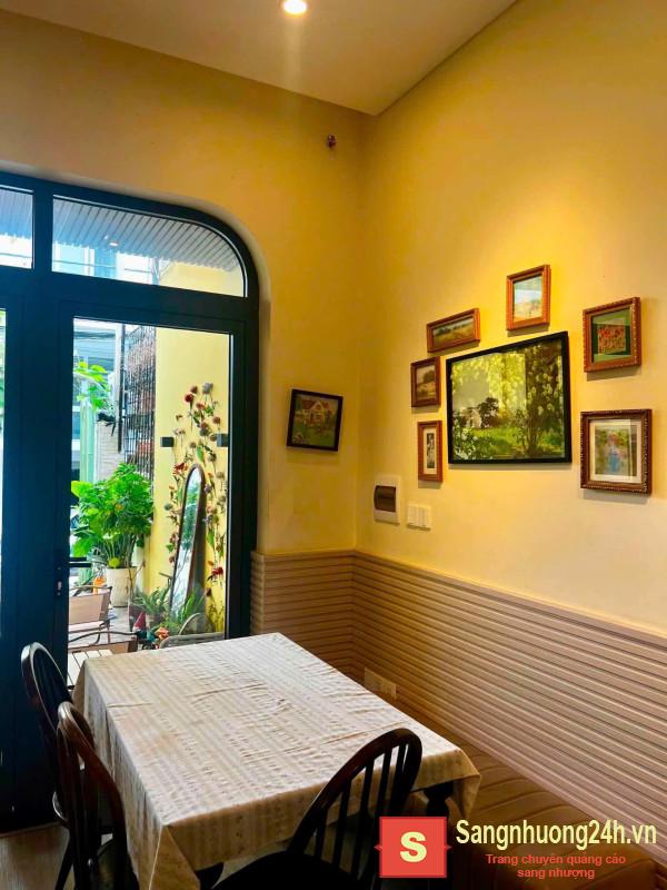 Sang quán cafe