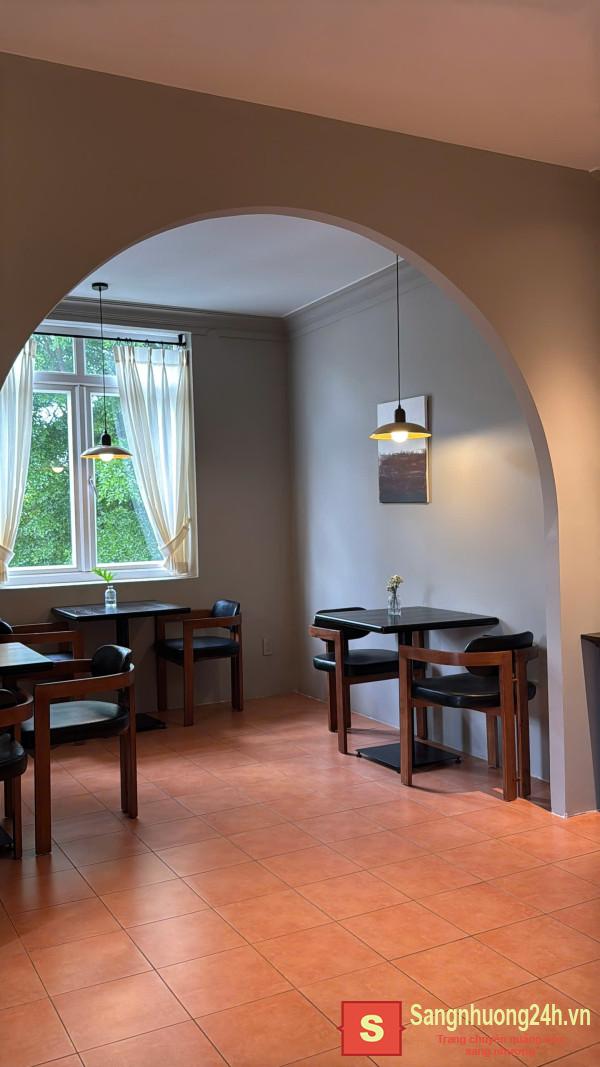 Sang quán cafe