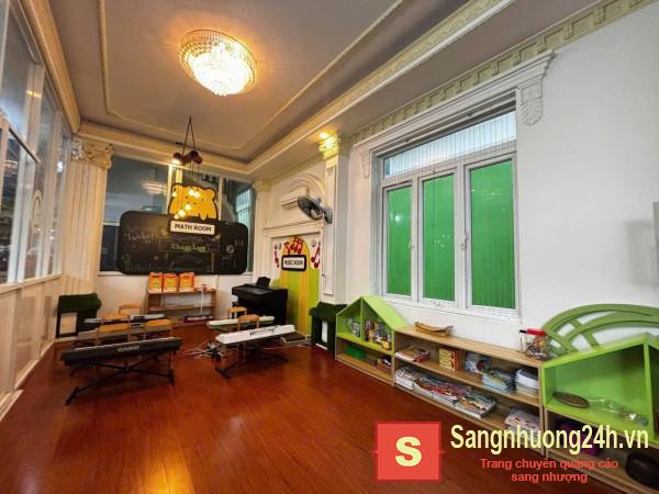Sang trường mầm non